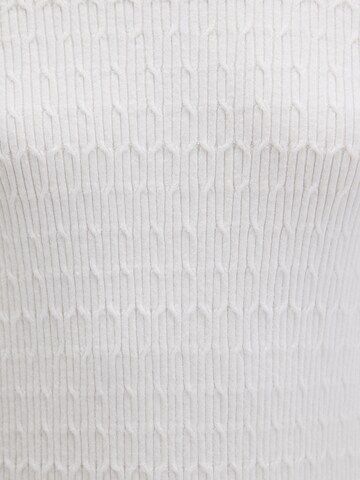 Mavi Sweater in White