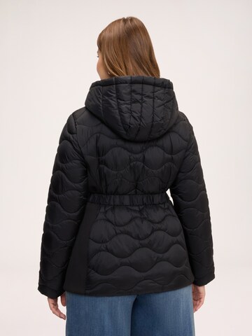 Manteau mi-saison Fiorella Rubino en noir