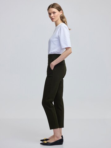Ipekyol Regular Trousers with creases in Green