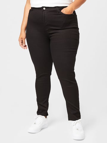 Trendyol Curve - Skinny Calças de ganga em preto: frente