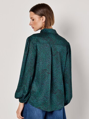 Chemisier Apricot en vert