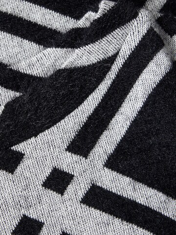 STREET ONE Shirt in Black