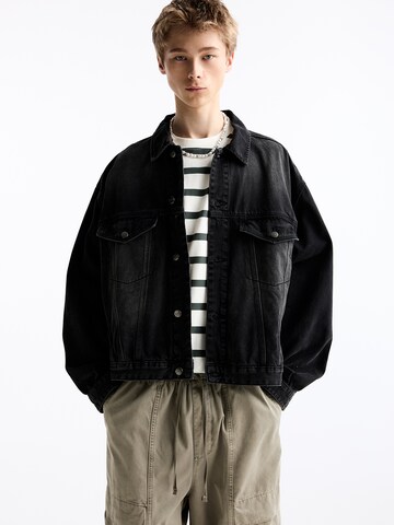 Veste mi-saison Pull&Bear en noir : devant