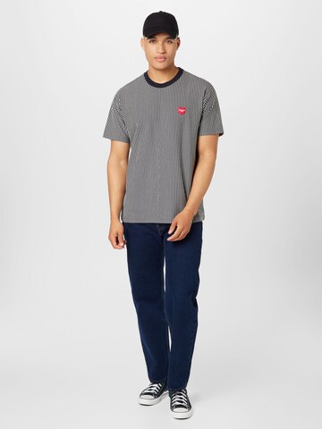 Carhartt WIP T-Shirt in Blau