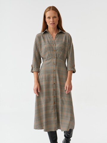 TATUUM Kleid in Braun: Vorderseite