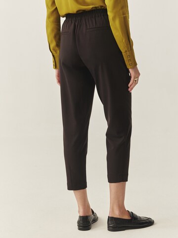 TATUUM Tapered Hose 'DARLINO 1' in Braun