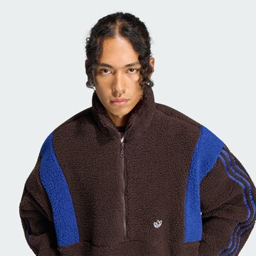 ADIDAS ORIGINALS Trui 'Club' in Bruin