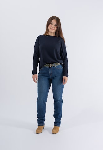 October Regular Jeans in Blau