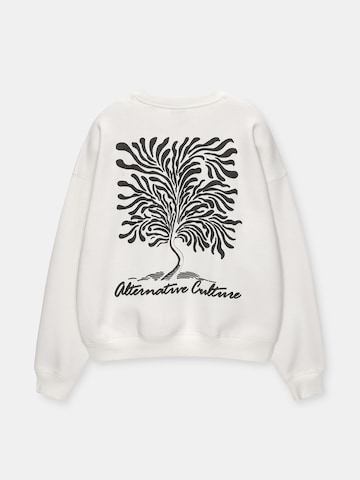 Bluză de molton de la Pull&Bear pe alb