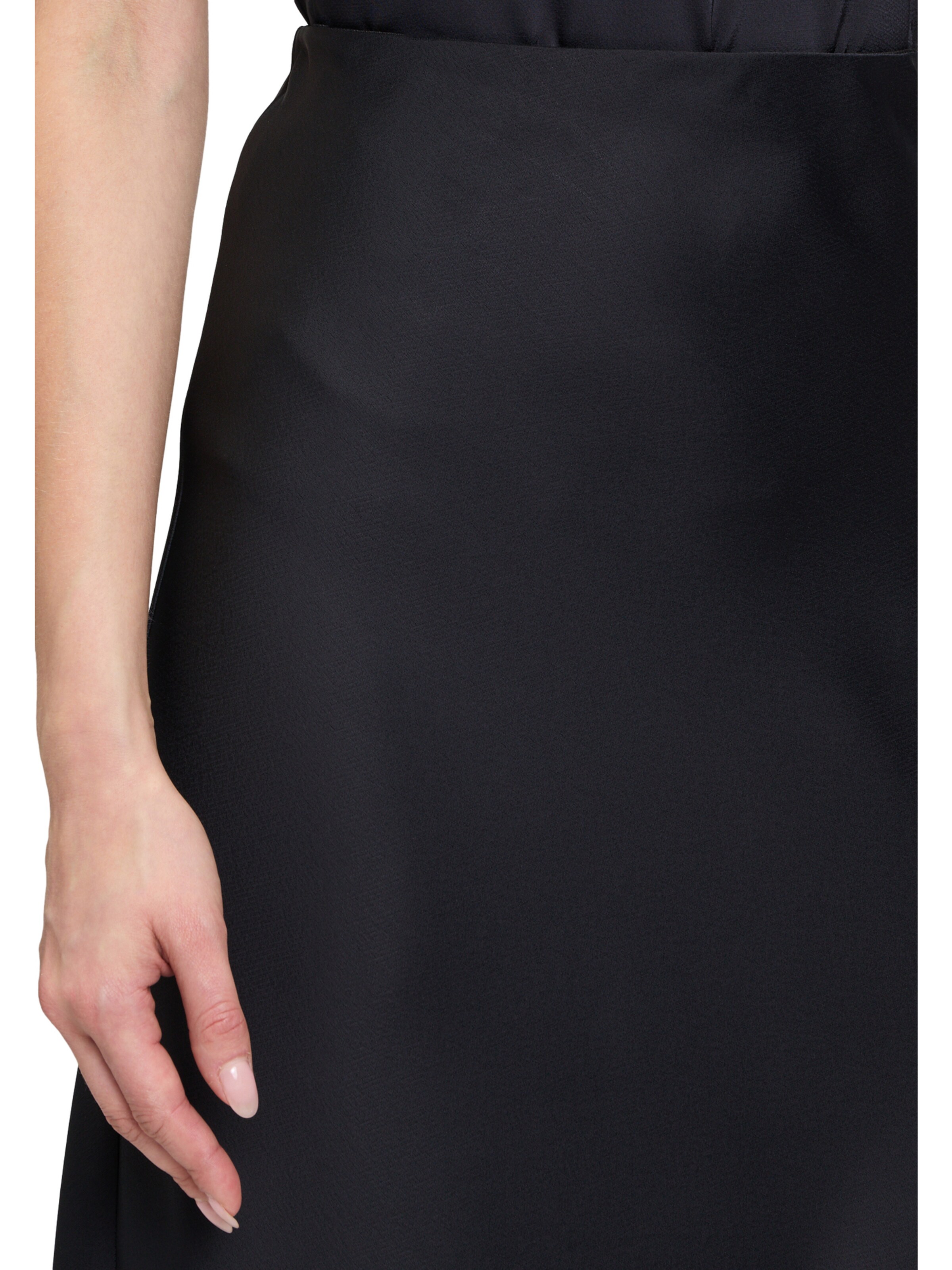 Vera Mont Skirt in Black