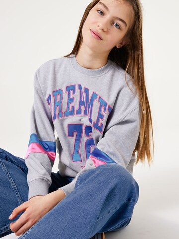 GARCIA Sweatshirt in Grey: front