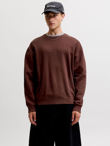 Sweat-shirt 'JJEACE' JACK & JONES en marron : devant