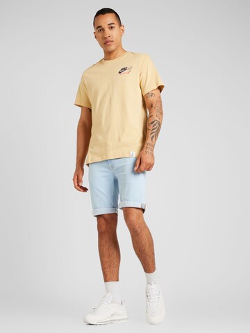 Nike Sportswear T-Shirt in Beige