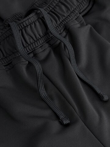 Effilé Pantalon de sport Next en noir