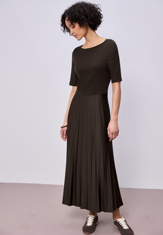 STREET ONE Dress in Brown: front