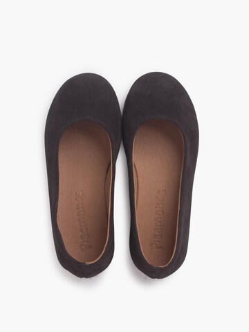 Pisamonas - Bailarina en gris