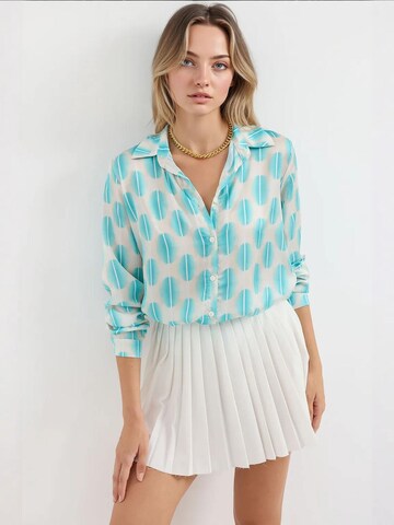 Bigdart - Blusa em azul: frente