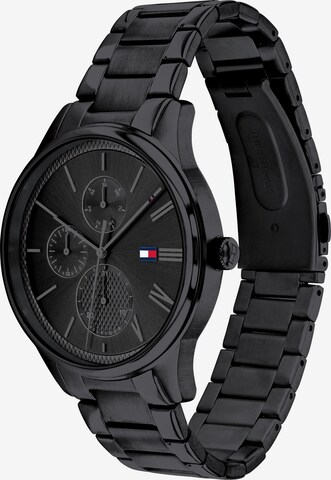 TOMMY HILFIGER Uhr in Schwarz