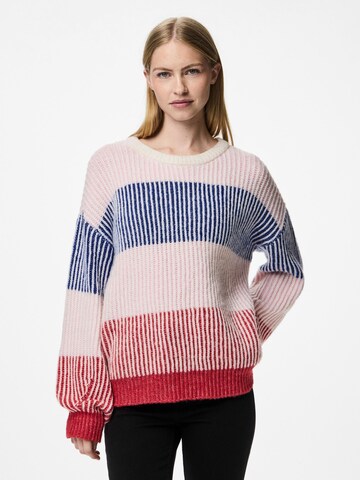 Pull-over oversize 'Nolo' PIECES en blanc : devant
