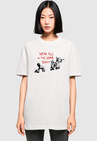 Merchcode T-Shirt 'Brandalised - In The Same Boat' in Weiß: Vorderseite
