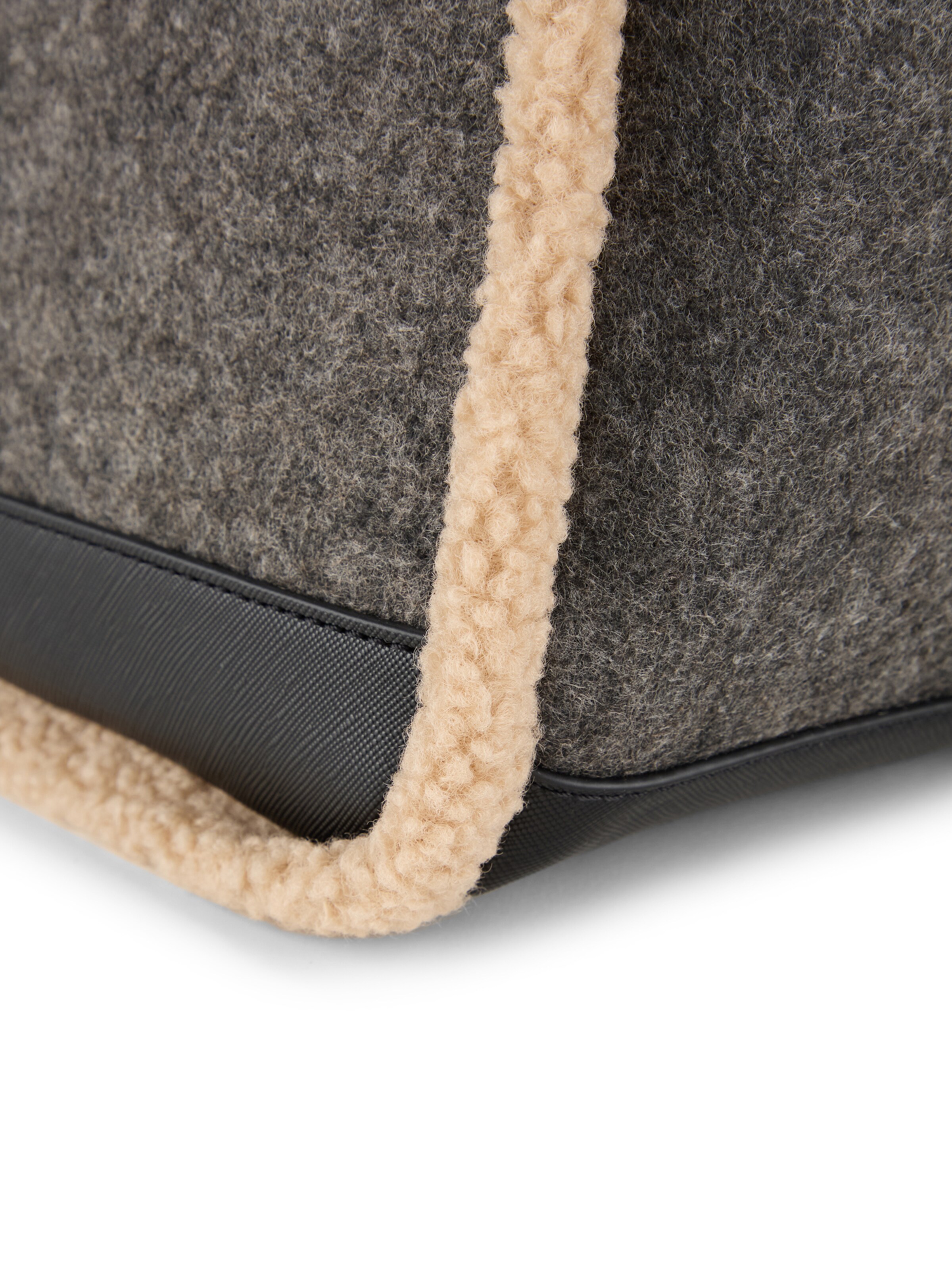 JOOP! Handbag 'Calduccio Yvette' in Grey