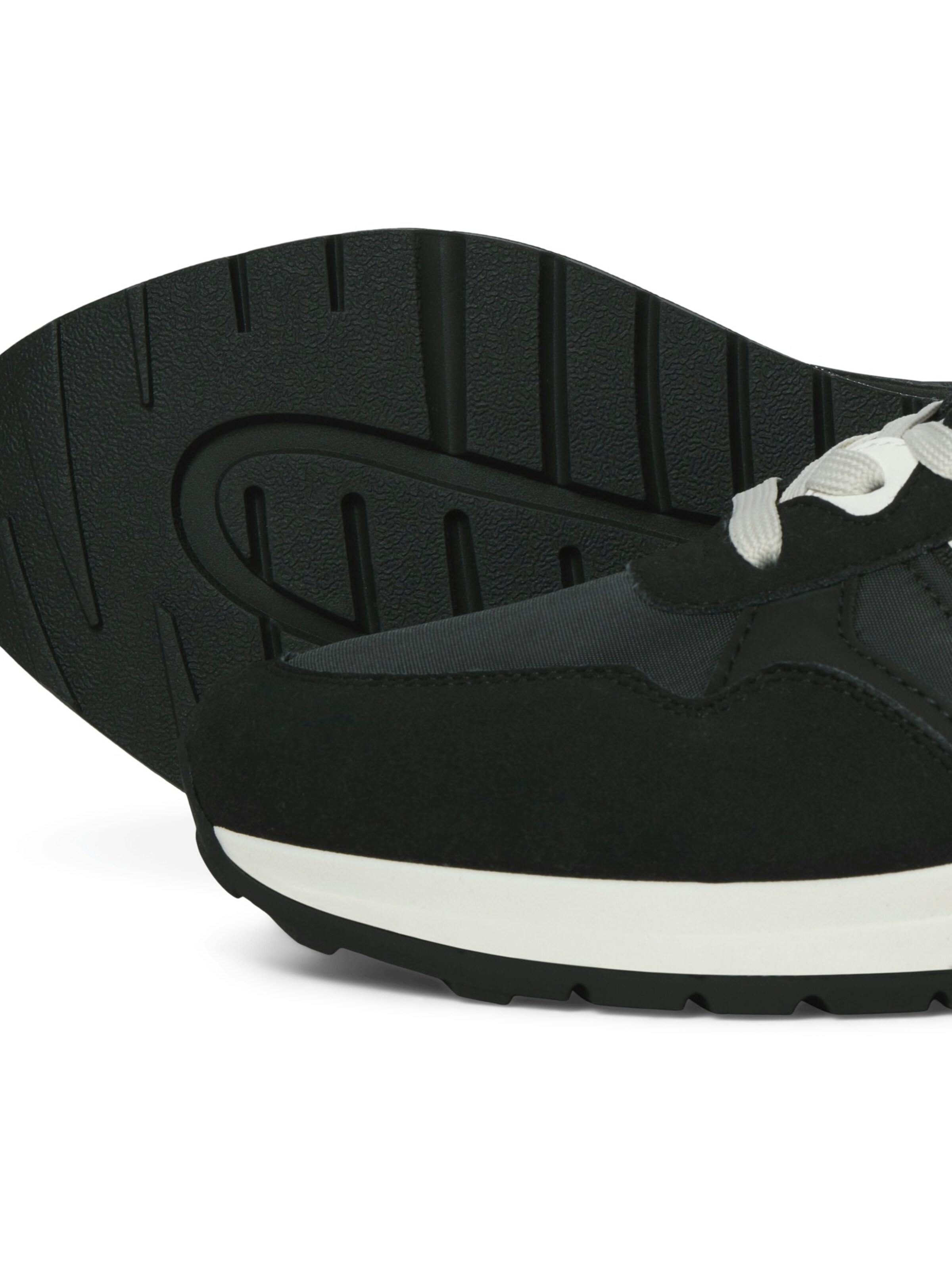 JACK & JONES Σνίκερ χαμηλό 'JFWOSWALD' σε μαύρο