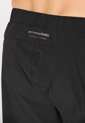 Virtus Regular Shorts 'Orvi' in Schwarz