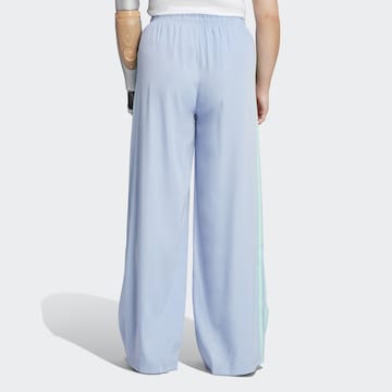 ADIDAS ORIGINALS Wide Leg Hose in Blau