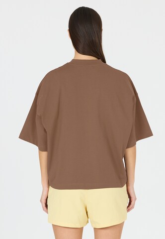 SOS Shirt in Bruin