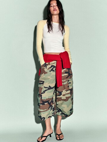 Bershka Tričko – žlutá