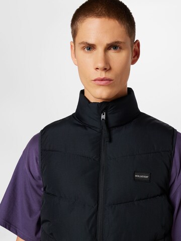 HOLLISTER - Chaleco en negro