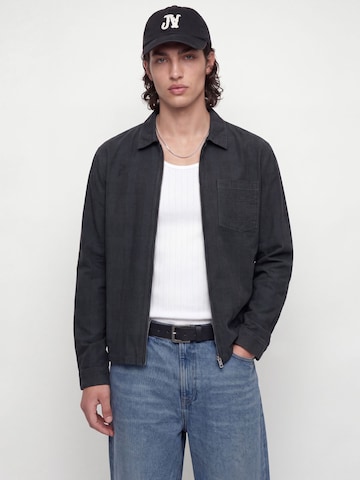 Regular fit Camicia di JACK & JONES in nero: frontale