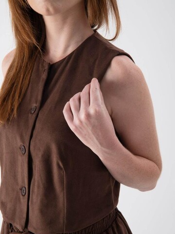 MND Vest in Brown