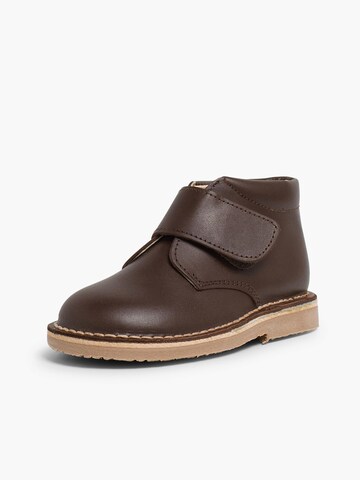 Pisamonas - Botas en marrón: frente