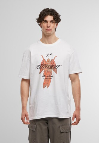 MT Upscale Shirt 'Touch the Sky' in White: front
