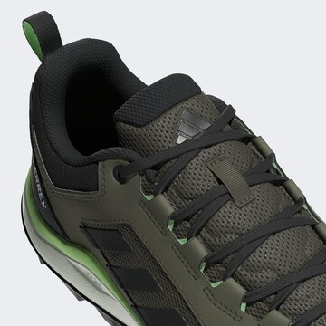 Chaussure basse 'Tracerocker 2.0' ADIDAS TERREX en vert