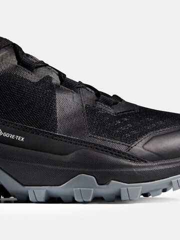 MAMMUT Flats 'Girun II Low GTX' in Black