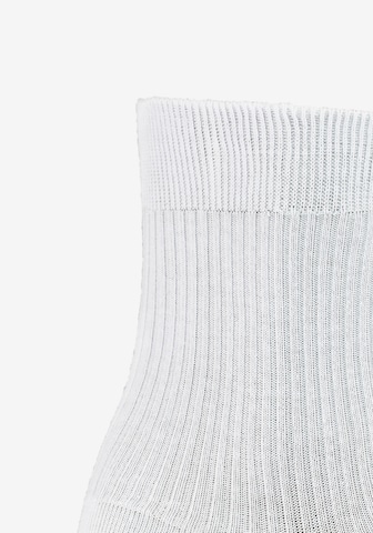 ROGO Socks in White