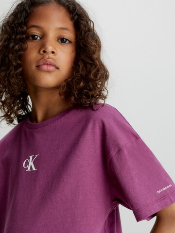 T-Shirt Calvin Klein Jeans en violet