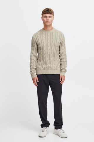 !Solid Sweater in Beige