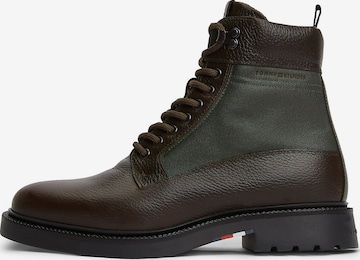 TOMMY HILFIGER Schnürboots in Braun: Vorderseite