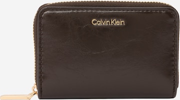 Calvin Klein Regular Portemonnee in Bruin: voorkant