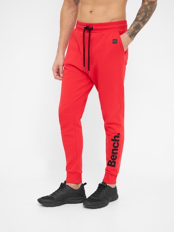 BENCH Tapered Pants 'Equip' in Red: front