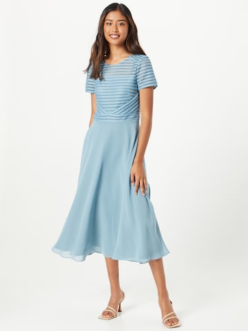 SWING Dress in Blue: front