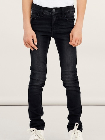 NAME IT Slimfit Jeans 'NKMTHEO' in Zwart: voorkant