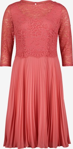 Robe de cocktail Vera Mont en rose : devant