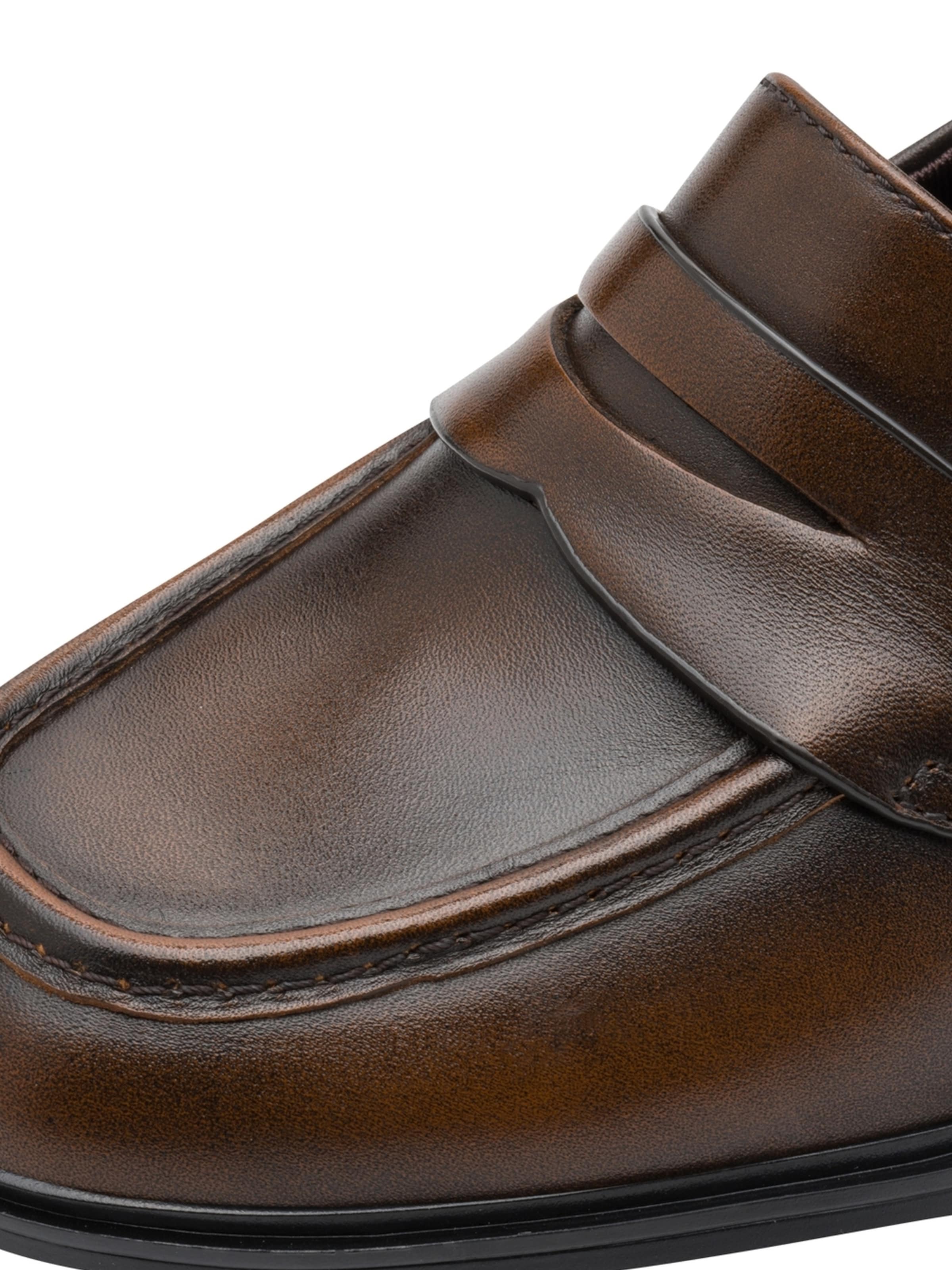 Tamaris Hochfrontpumps in Braun