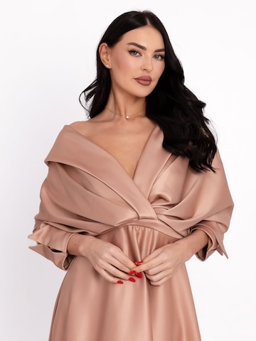 acob a porter Festkjole i beige