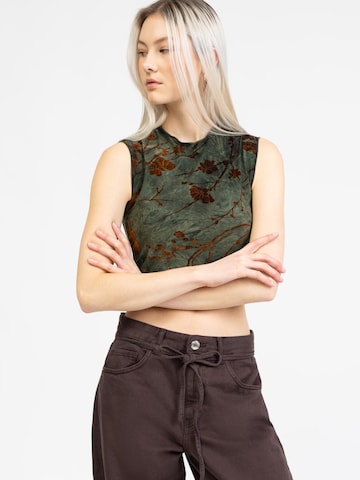 BROKE + SCHÖN Top in Green