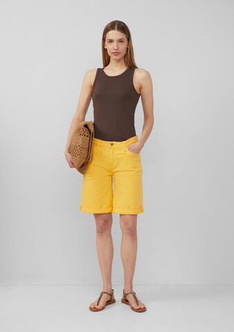 s.Oliver Regular Shorts 'Karolin' in Gelb